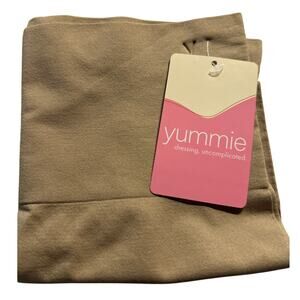 yummie Ultralight Shaping Short Seamless M/L Shapewear Shorts Tummy Control Tan